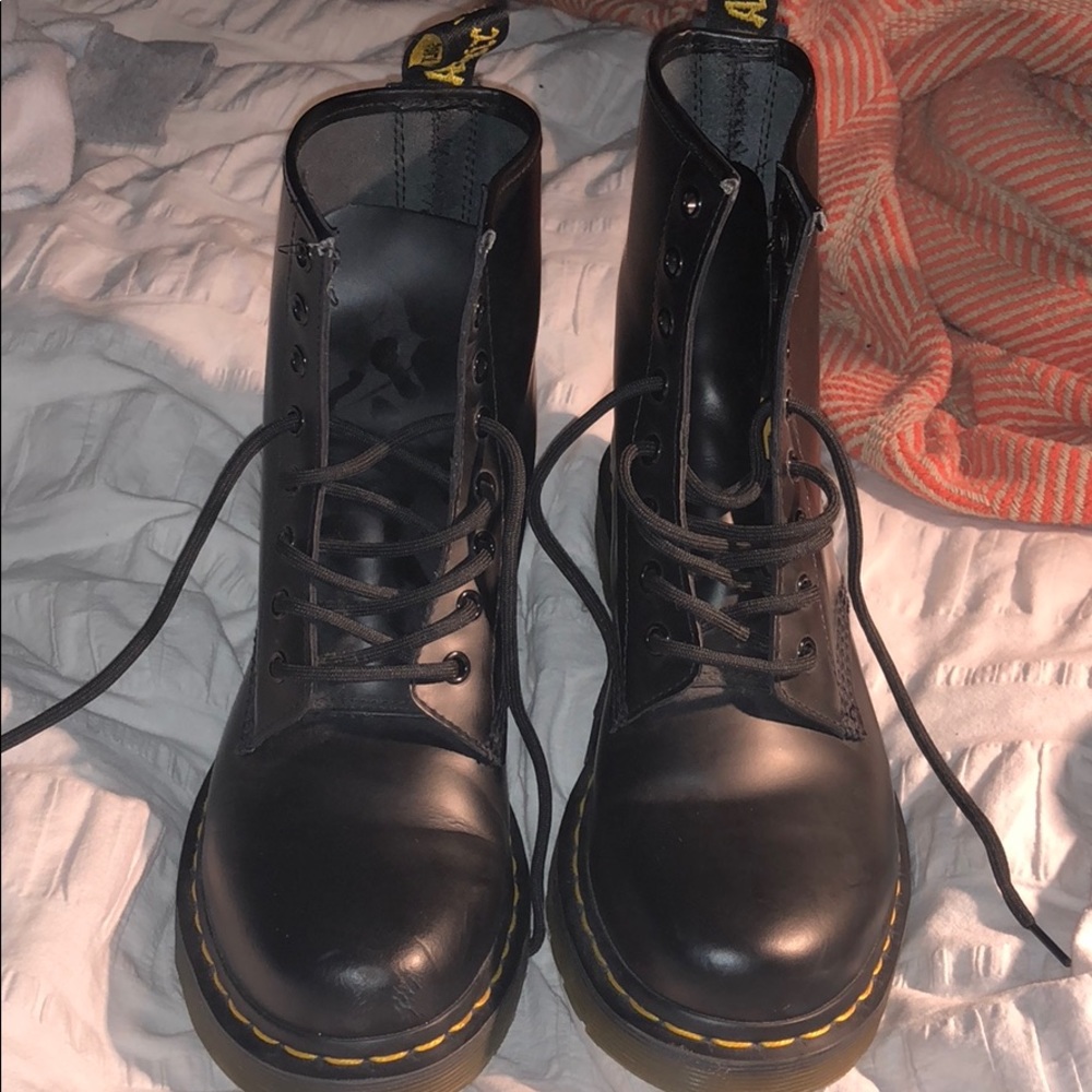 Black doc martens size 9 us and size 41 eu